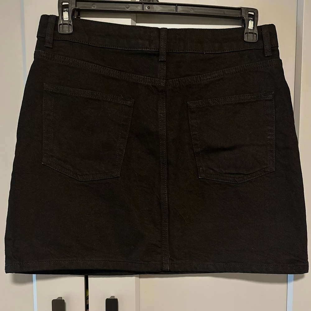 Mini Skirt - Picture 2 of 4